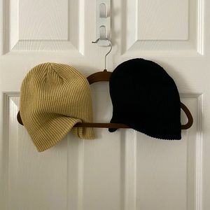 set of ribbed hats